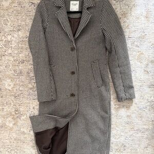 Abercrombie & Fitch Black and White Houndstooth Long Coat